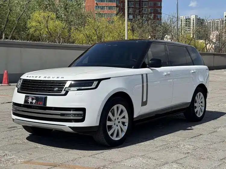 Land Rover Range Rover 2024 — фото 1
