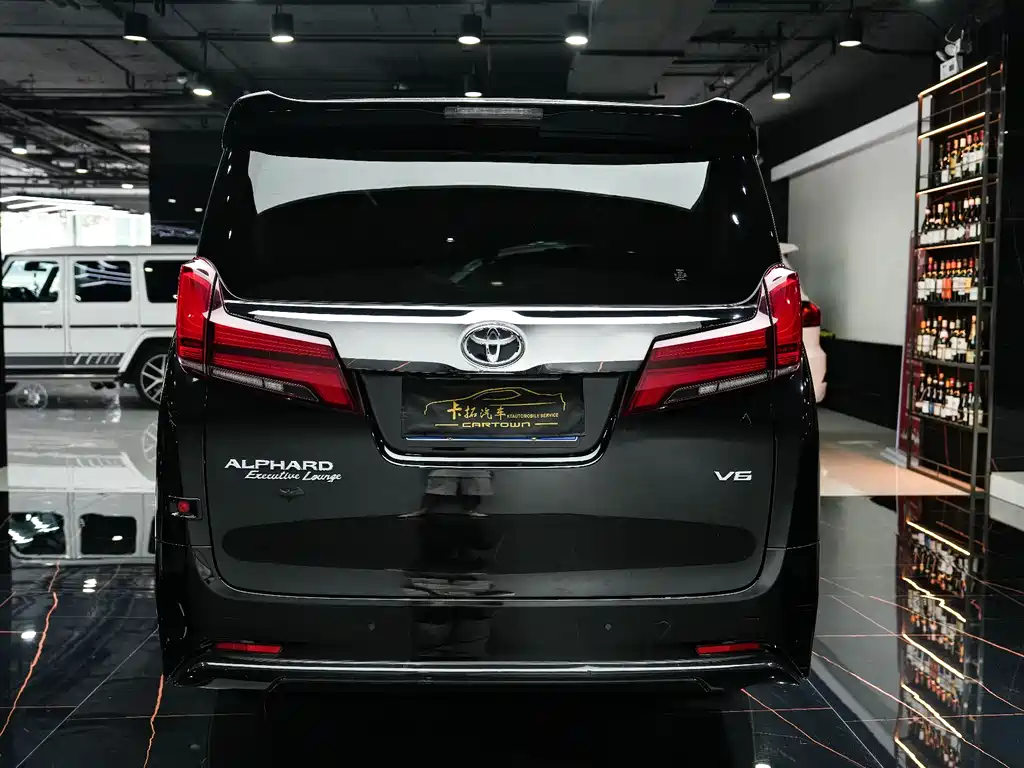 Toyota Alphard 2019 — фото 28