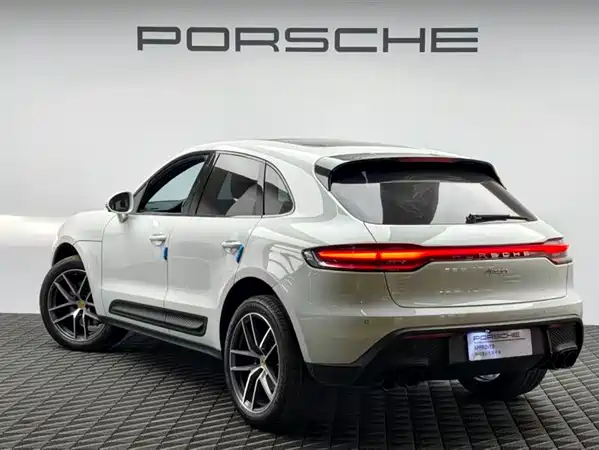 Porsche Macan 2024