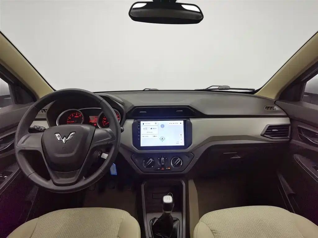 Wuling Hongguang 2018