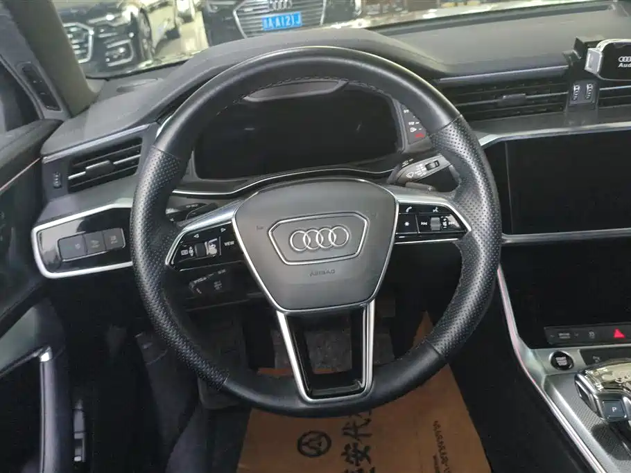 Audi A6L 2022 — фото 15