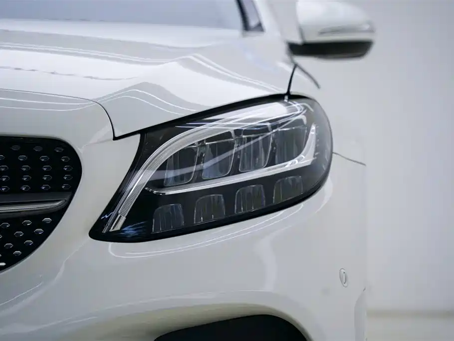Mercedes-Benz C-Class 2019 — фото 27