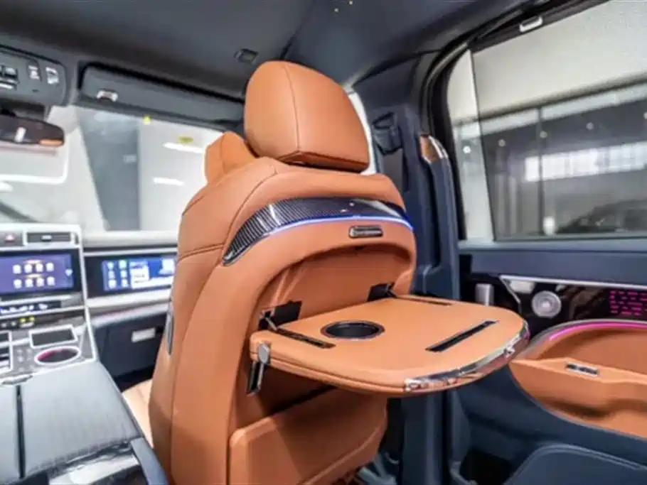 Toyota Granvia — фото 30