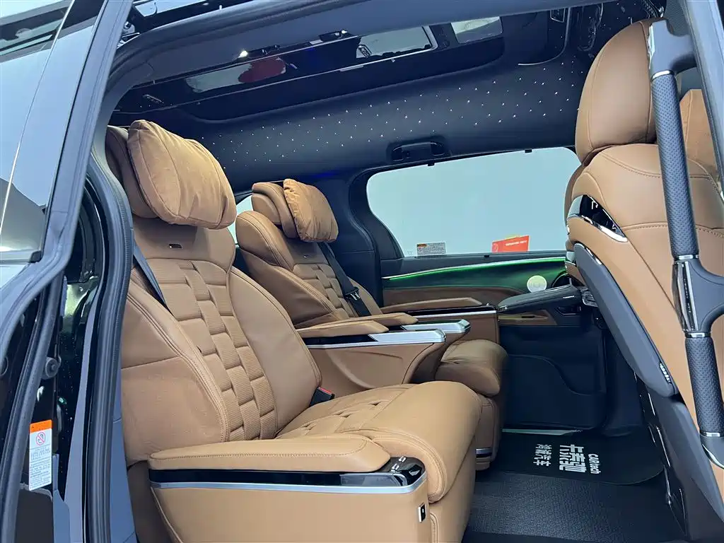 Toyota Granvia — фото 40