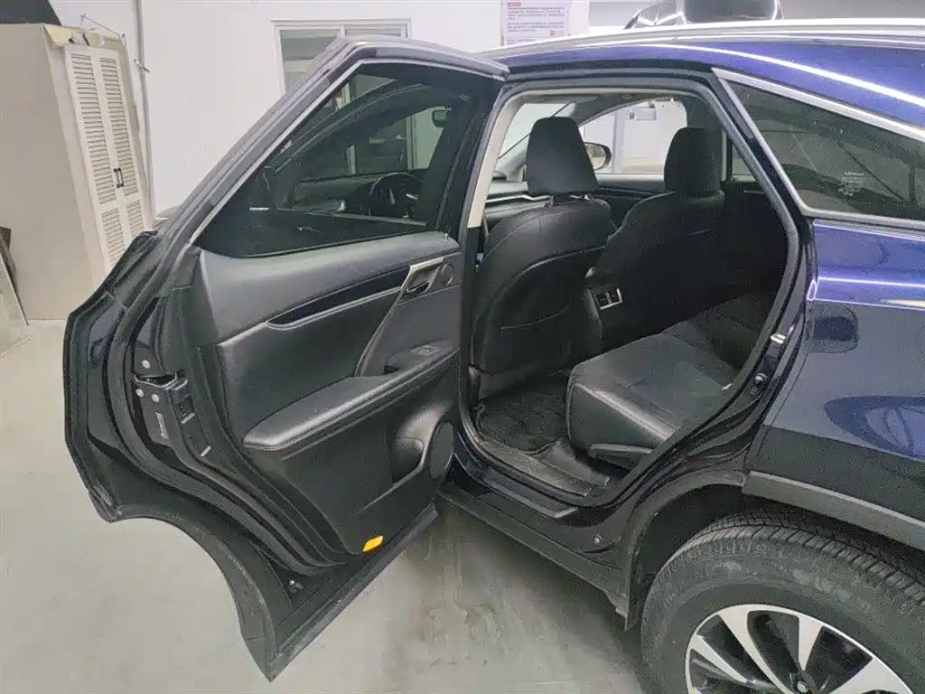 Lexus RX 2022