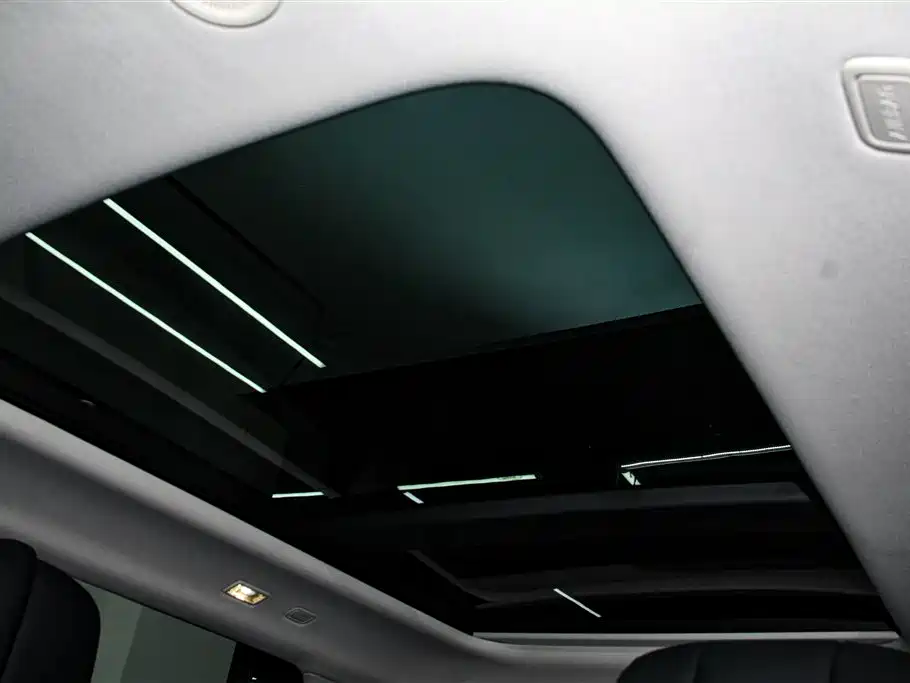 Land Rover Evoque 2025 — фото 30