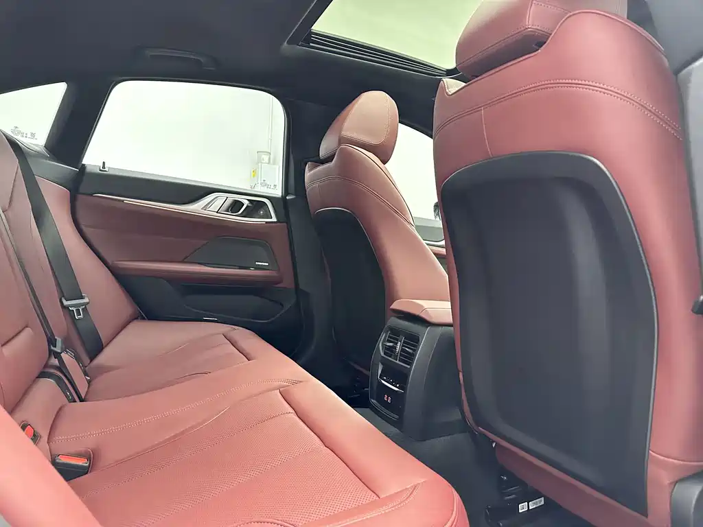 BMW 4 Series 2025 — фото 15