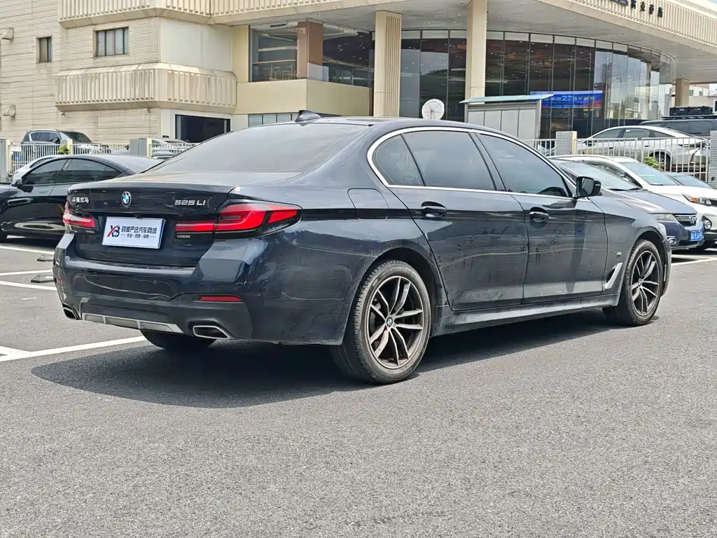 BMW 5 Series 2023
