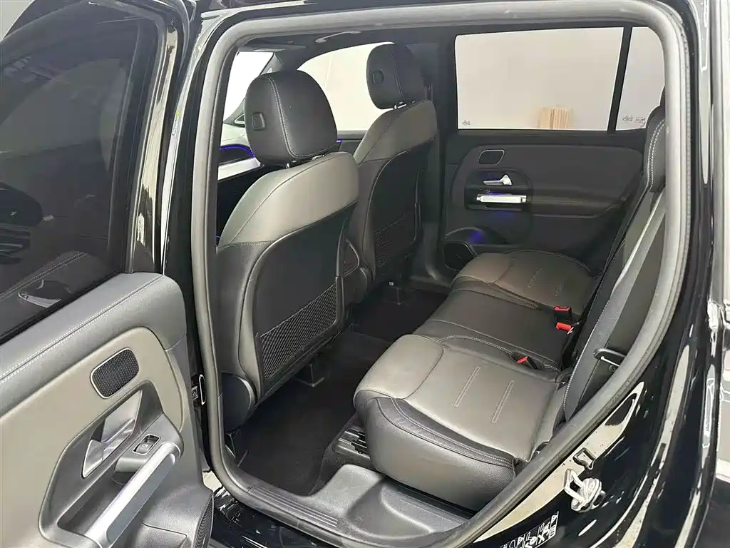 Mercedes-Benz GLB AMG 2023 — фото 13