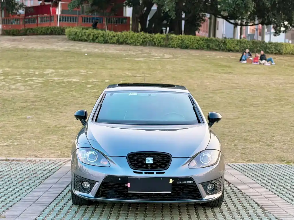 SEAT Leon 2013 — фото 2
