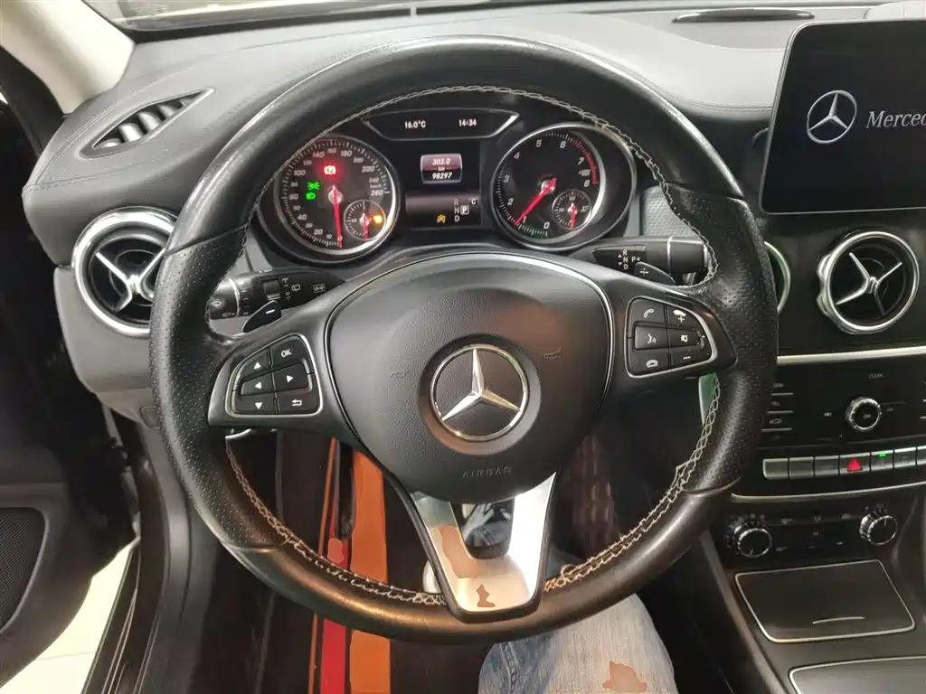 Mercedes-Benz GLA 2018 — фото 7