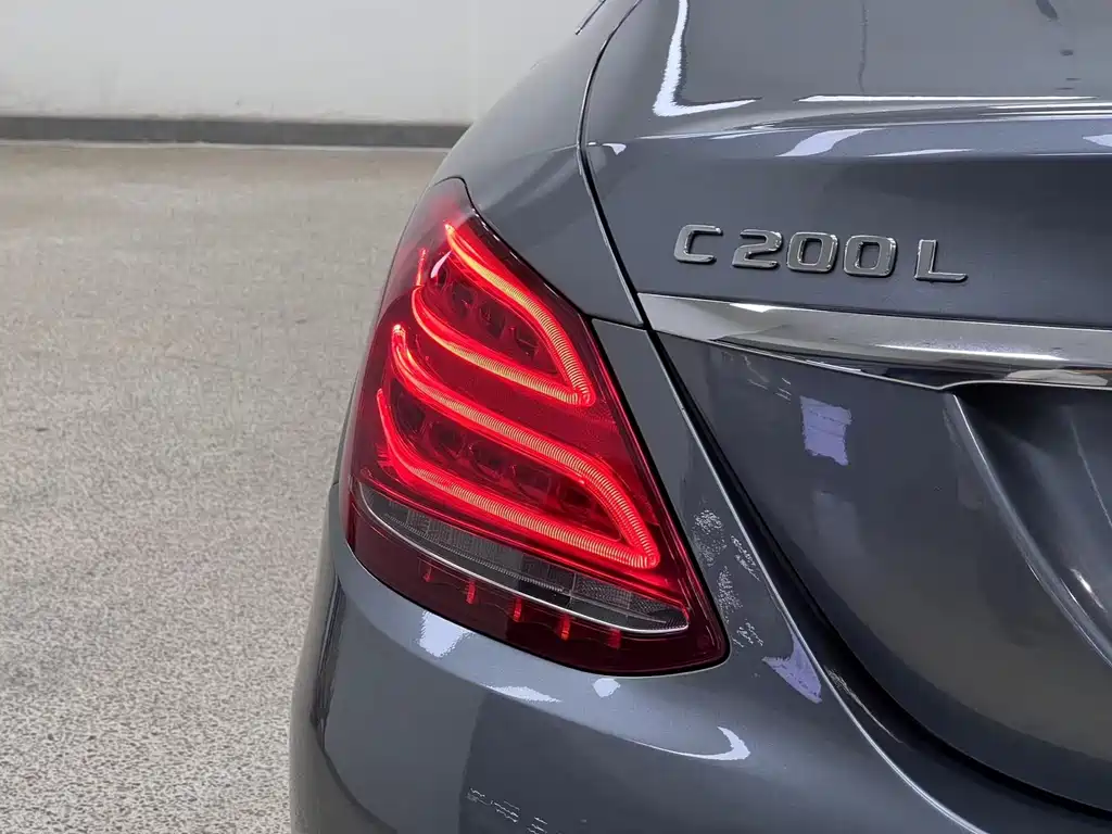 Mercedes-Benz C-Class 2018 — фото 10
