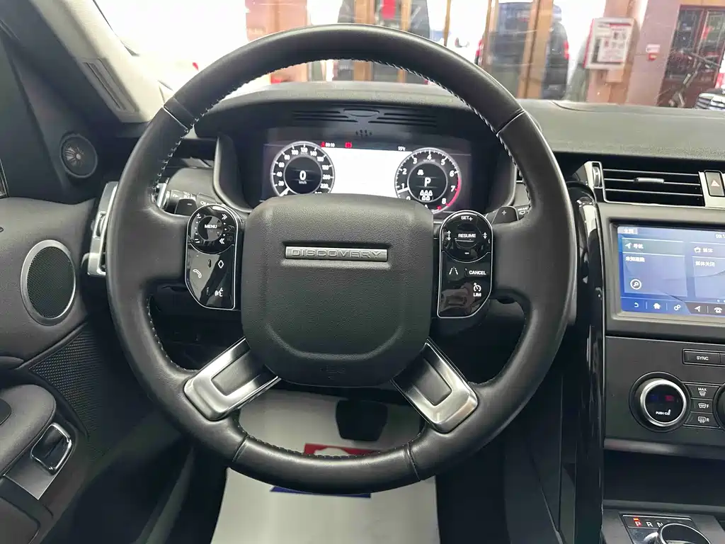 Land Rover Discovery 2019 — фото 7