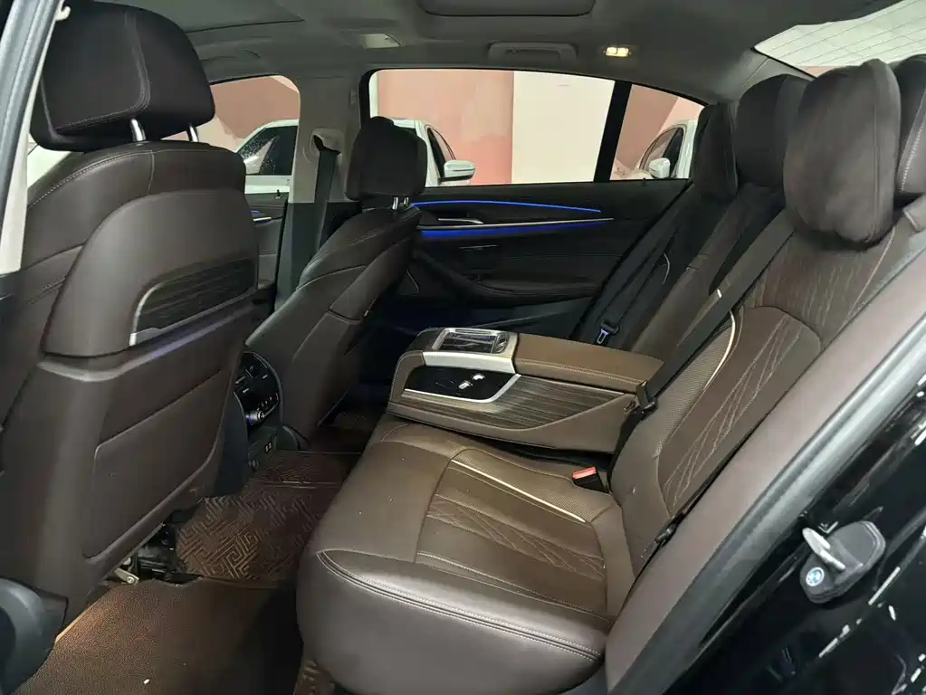 BMW 5 Series 2021