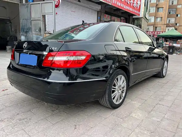 Mercedes-Benz E-Class 2010