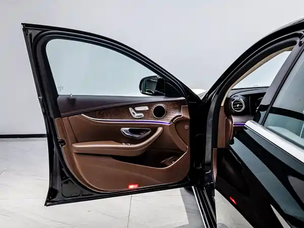 Mercedes-Benz E-Class 2022