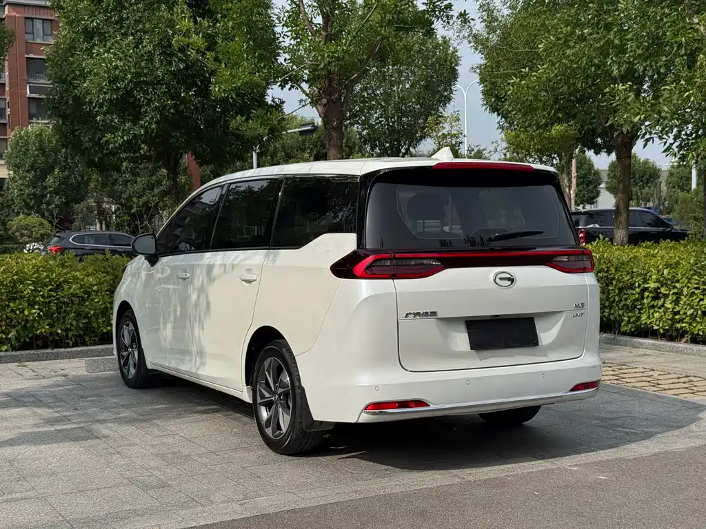 GAC Trumpchi M6 2022 — фото 7