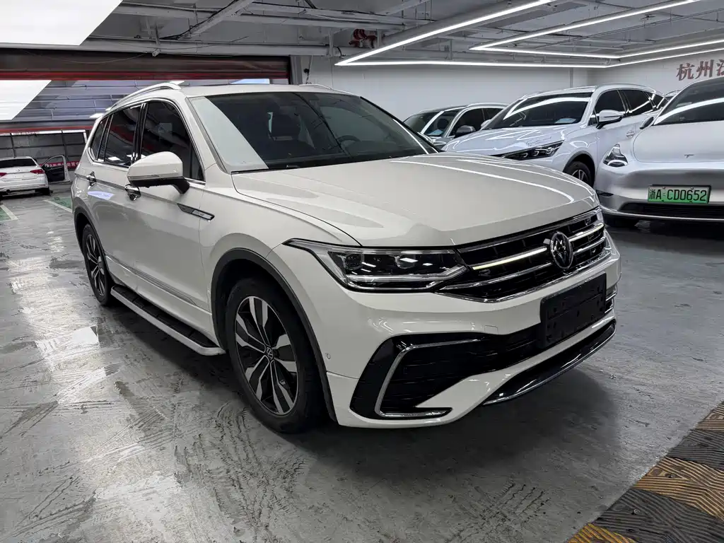 Volkswagen Tiguan L 2022 — фото 3