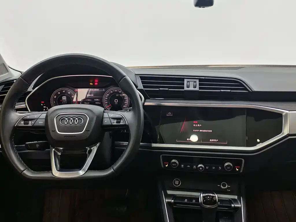 Audi Q3 2022 — фото 11