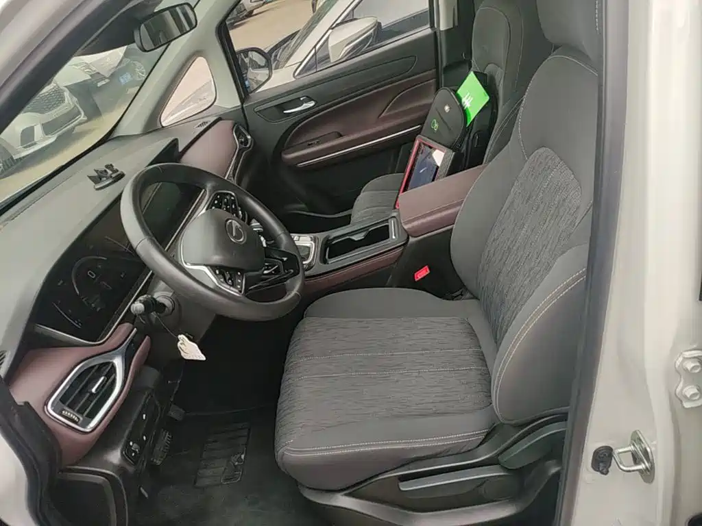 GAC Trumpchi M6 2023 — фото 15