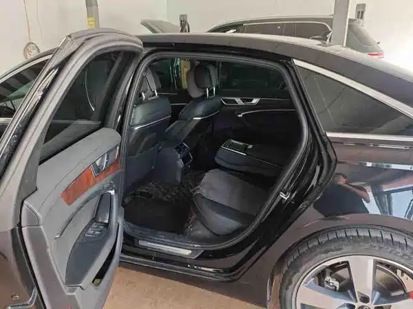 Audi A6L 2023