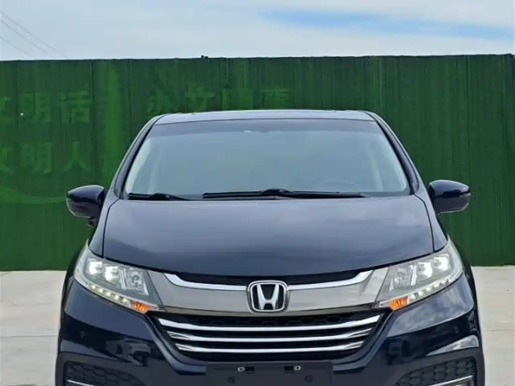 Honda Odyssey 2018 — фото 1