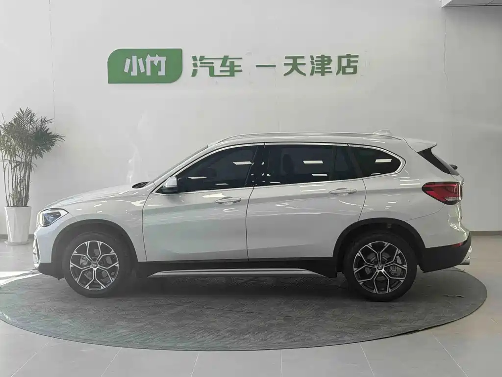 BMW X1 2022 — фото 4
