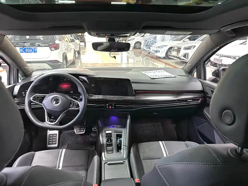 Volkswagen Golf 2023