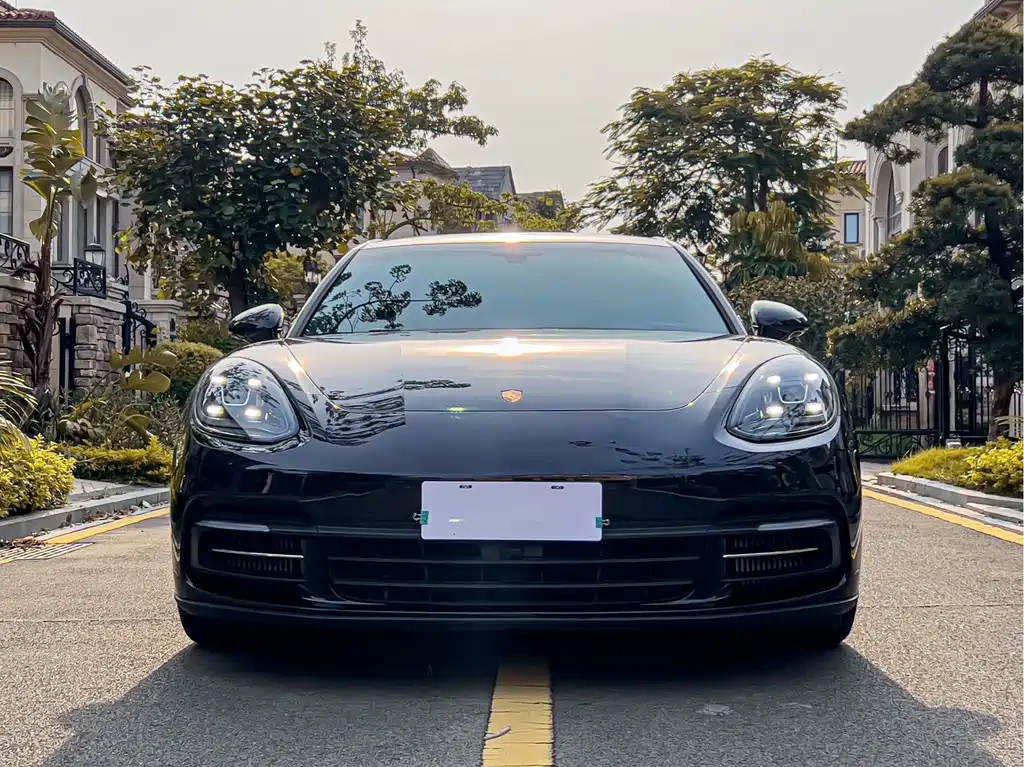 Porsche Panamera 2019 — фото 2