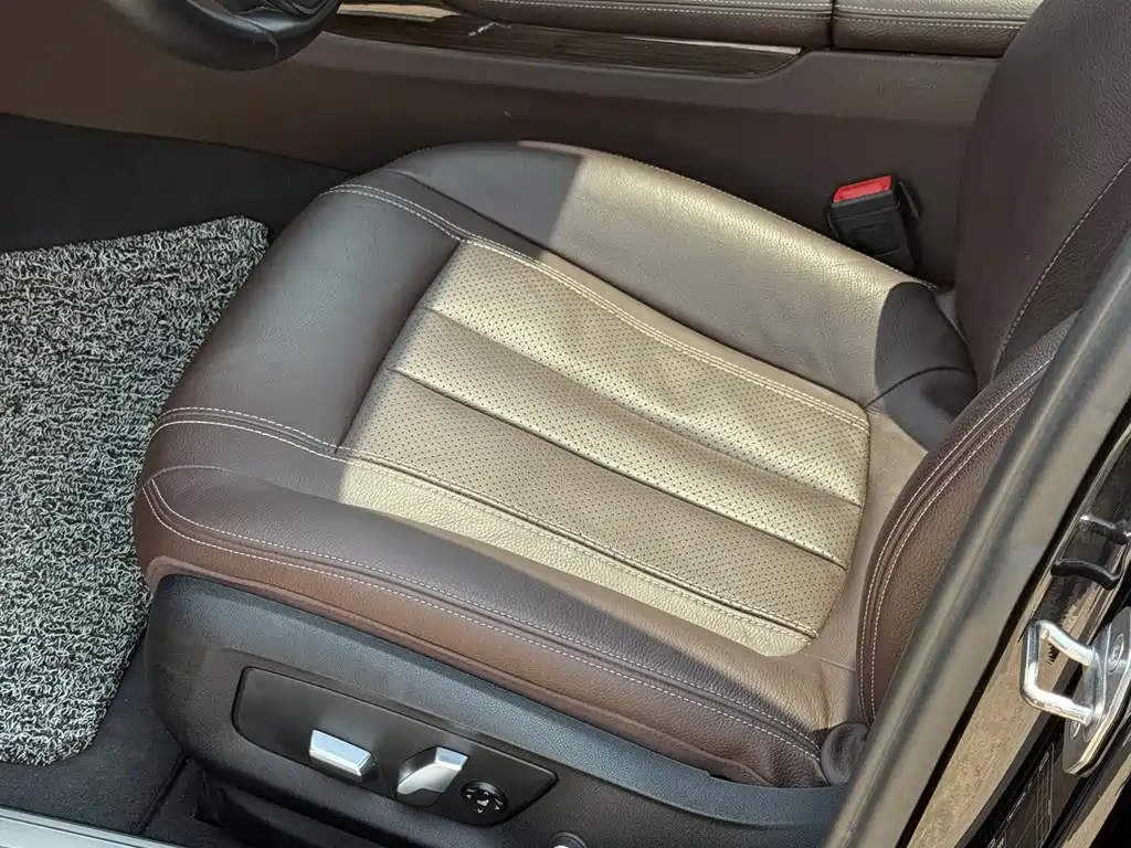 BMW 7 Series 2017 — фото 10