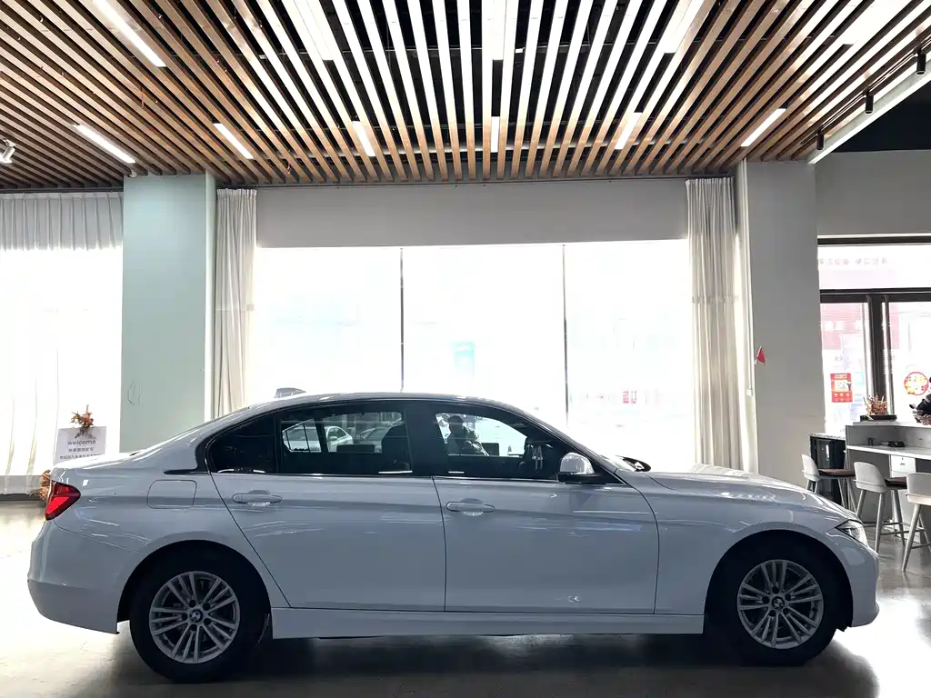 BMW 3 Series 2013 — фото 15
