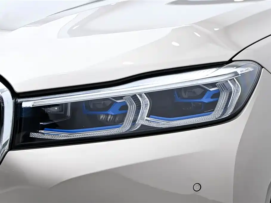 BMW 7 Series 2021 — фото 9