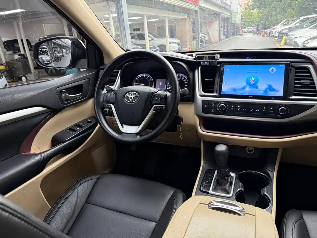 Toyota Highlander 2016 — фото 22
