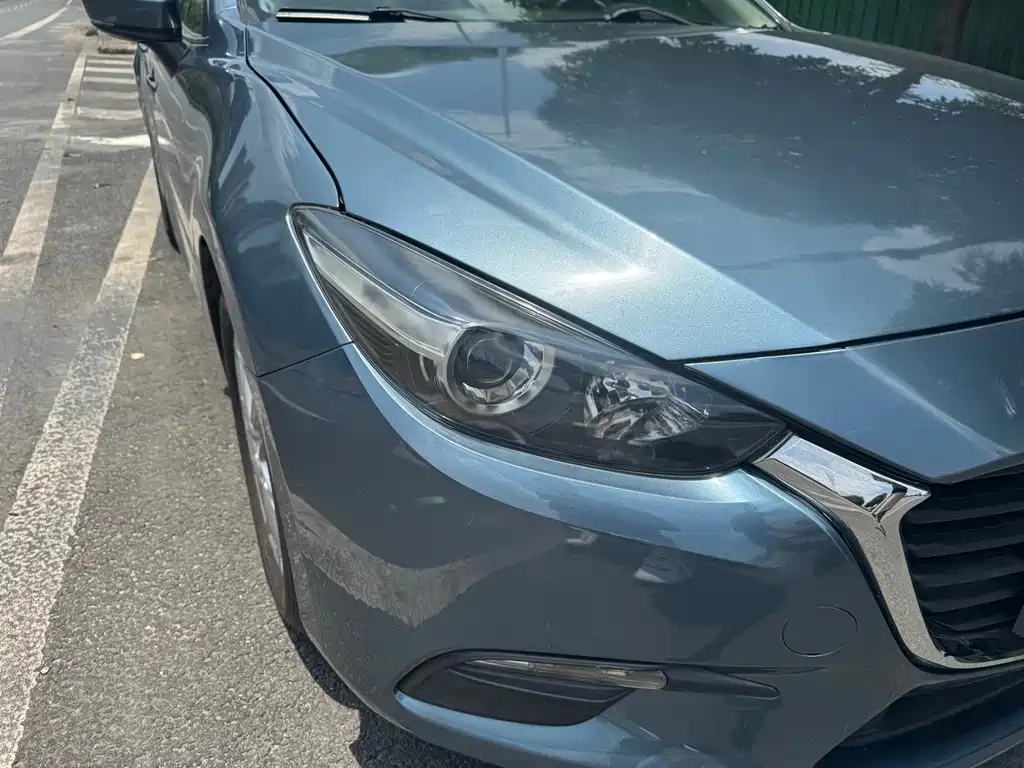 Mazda 3 Axela 2017 — фото 13