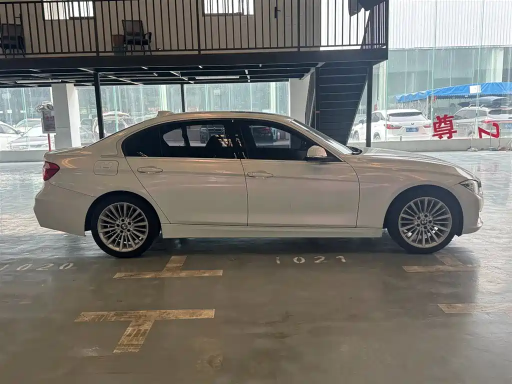 BMW 3 Series 2018 — фото 4