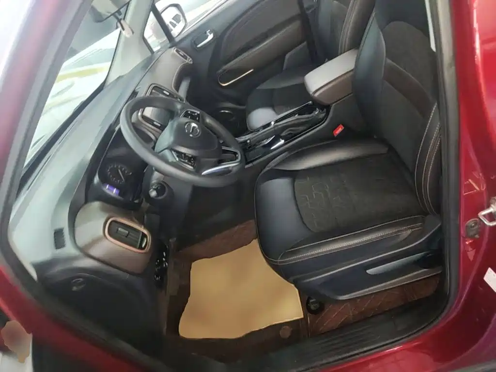 GAC Trumpchi GS3 2018 — фото 15