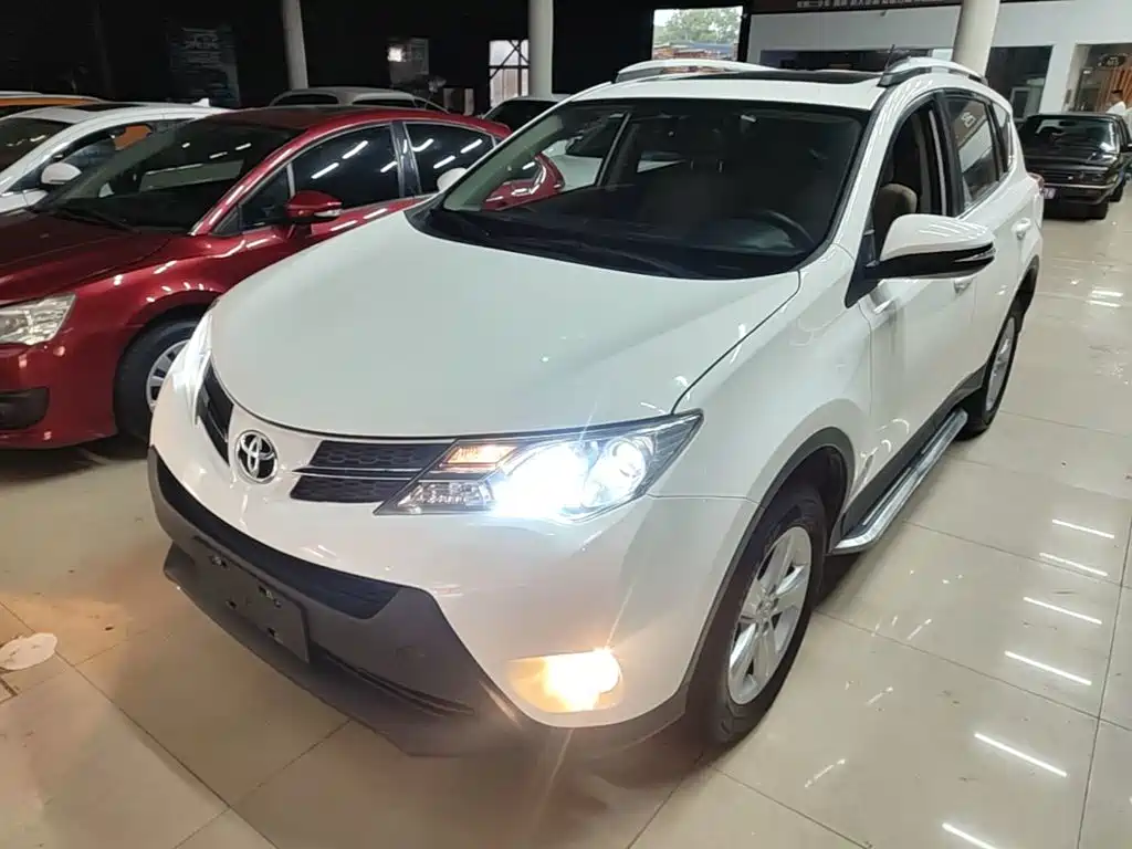 Toyota RAV4 2015