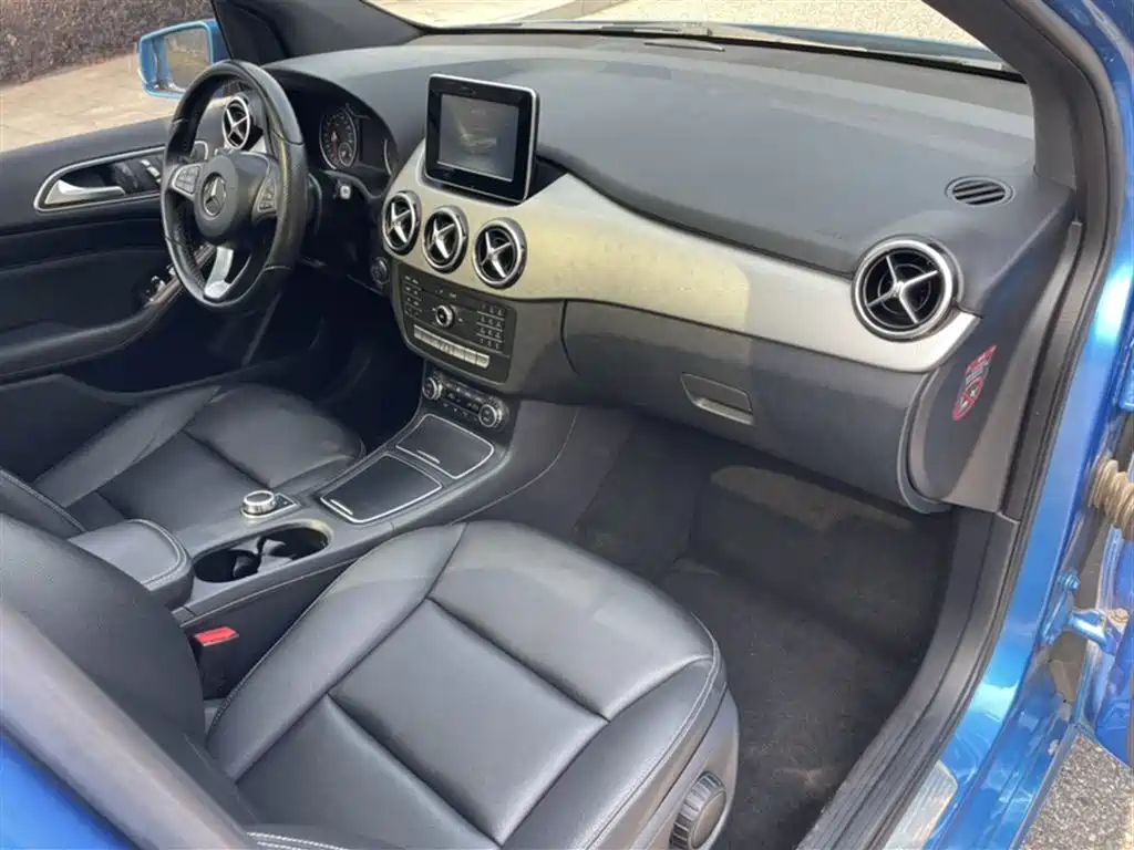 Mercedes-Benz B-Class 2015 — фото 19
