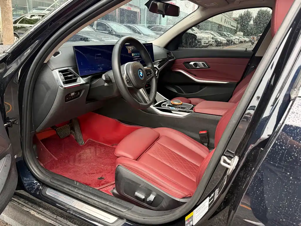 BMW i3 2023 — фото 11