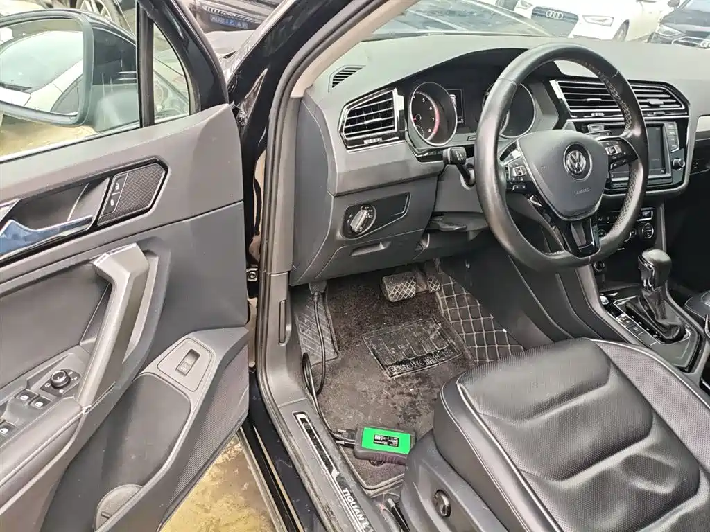 Volkswagen Tiguan L 2017 — фото 16