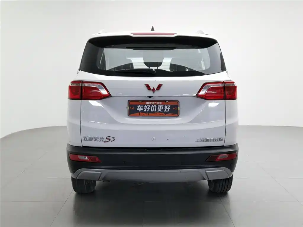 Wuling Hongguang S3 2018 — фото 4