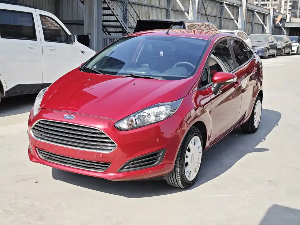 Ford Fiesta 2016 — фото 1