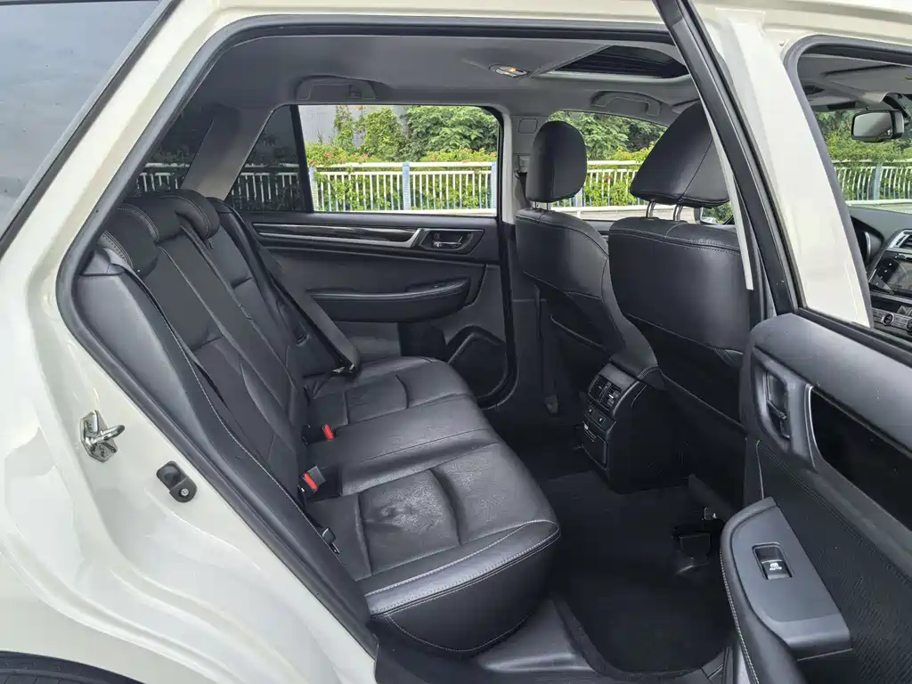 Subaru Outback 2015 — фото 18