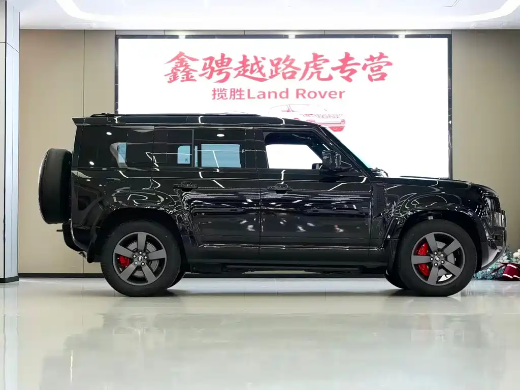 Land Rover Defender 2025 — фото 4