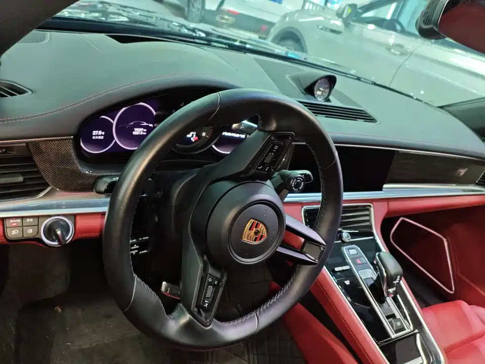 Porsche Panamera 2023