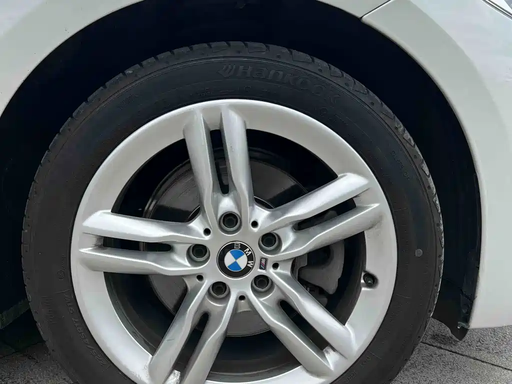 BMW 1 Series 2020 — фото 12