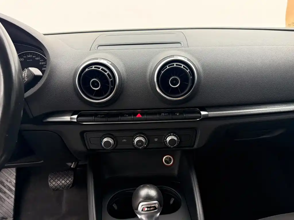 Audi A3 2016 — фото 11