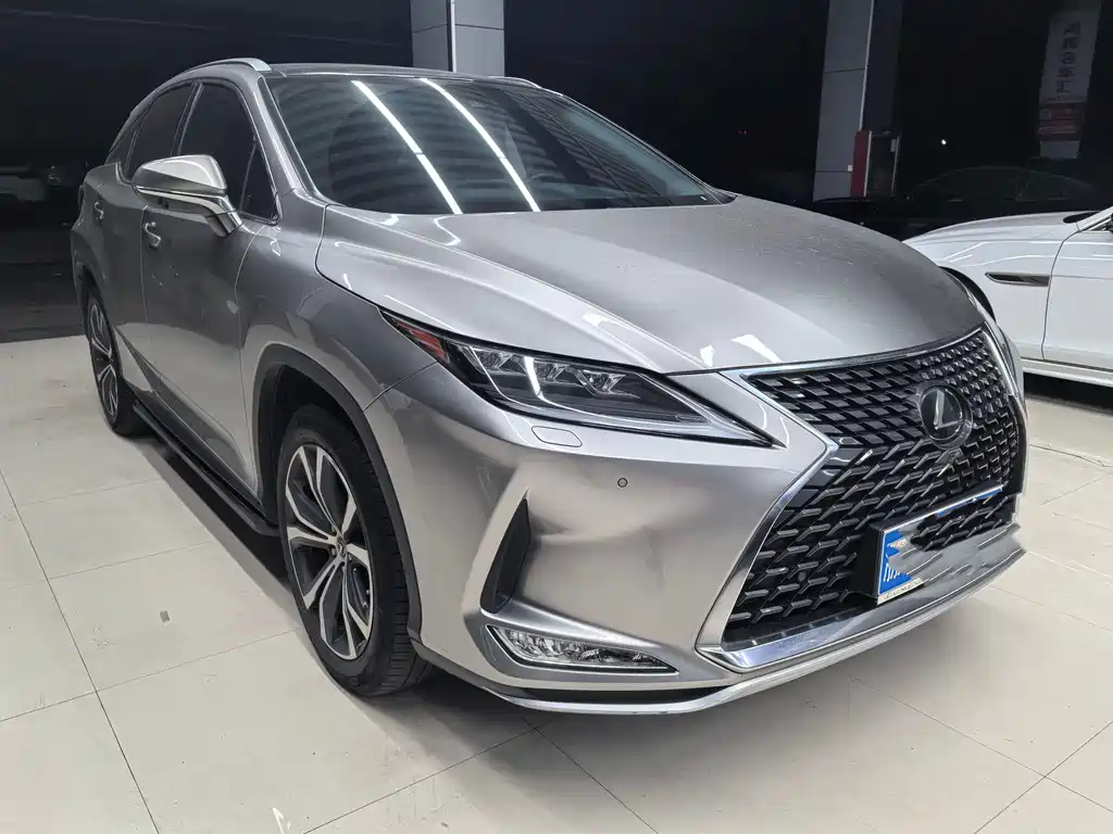 Lexus RX 2023
