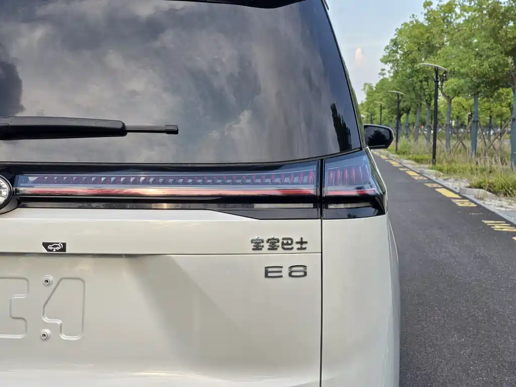 GAC Trumpchi E8 PHEV 2024 — фото 26