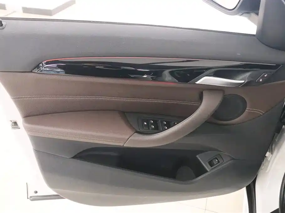 BMW X1 2018 — фото 13